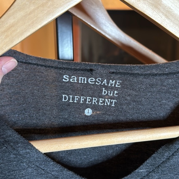 Same Same But Different T-Shirt. Funny Travel Thailand Shirt Tee Size Small - Picture 3 of 4